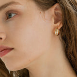 Clam Two line Hoop Earrings - Medium EAMM4005