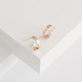 Swell Pearl Hoop Earrings ETRM4365