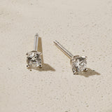 [Platinum] 4 Prong Diamond Stud Earrings 0.1ct EAAS5001D